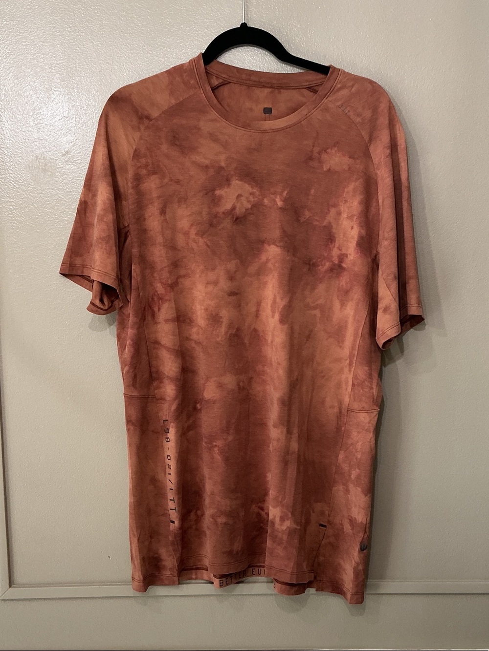 lululemon athletica Men's Burnt Orange Tie-Dye Short Sleeve Tee